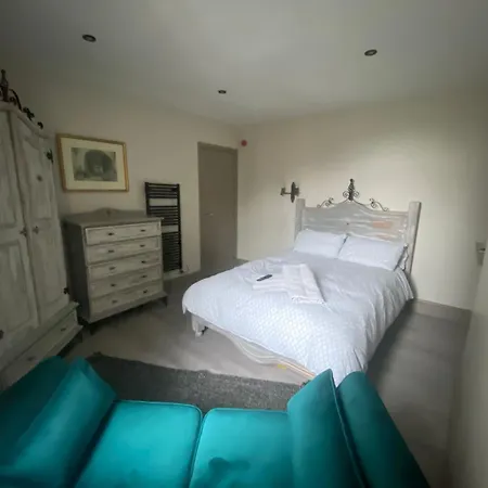 Just The Tonic Apartment Nottingham Room photo